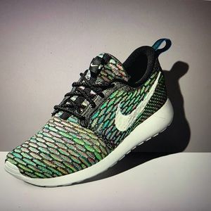 Limited edition Nike roshe